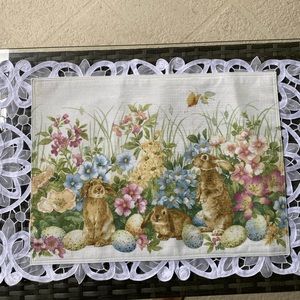 Table runner with Easter bunny placemat